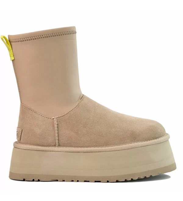 UGG Classic Dipper Boot Sand